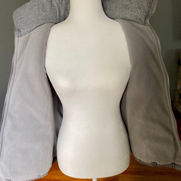 Old Navy Winter Vest - Picture 8 of 9